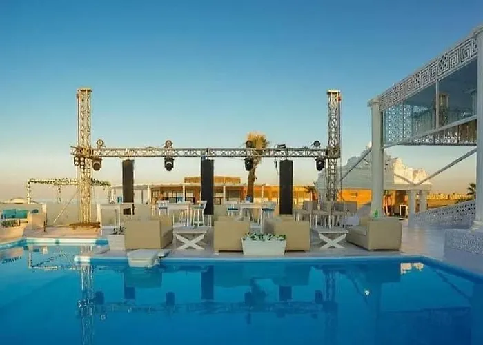 Aparthotel Selena Bay Resort With Private Beach Next To El Gouna