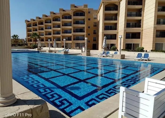 Selena Bay Resort With Private Beach Next To El Gouna Aparthotel